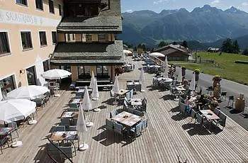 Hotel Salastrains