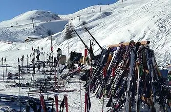 Salastrains Hotell 3*