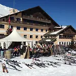 Salastrains 3*