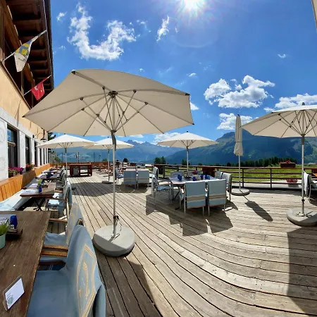 Salastrains Hotel 3*