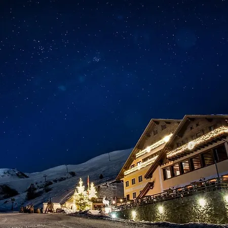 Hotel Salastrains 3*